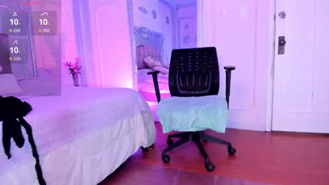 Alison Fishert online show from 22, 10, 2025