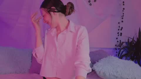 Mia online show from 15, 9, 2025