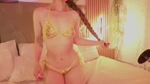 Mia online show from 11, 10, 2025