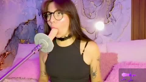 Mia online show from 15, 4, 2026