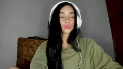 Snapshot of alisson369_ chatting on 29, 4, 2026 Alisson369 online show from 29, 4, 2026