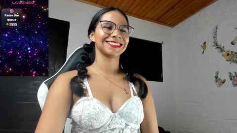 Snapshot of alisson_hoffman05 chatting on 13, 2, 2025 Alisson hoffman05 online show from 13, 2, 2025