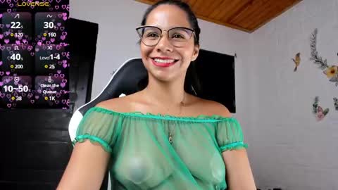 Snapshot of alisson_hoffman05 chatting on 16, 2, 2025 Alisson hoffman05 online show from 16, 2, 2025