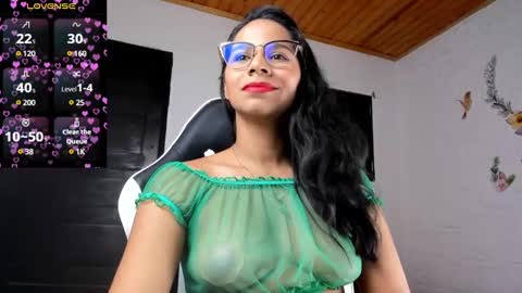 Snapshot of alisson_hoffman05 chatting on 28, 2, 2025 Alisson hoffman05 online show from 28, 2, 2025