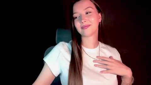 Annie online show from 25, 11, 2025