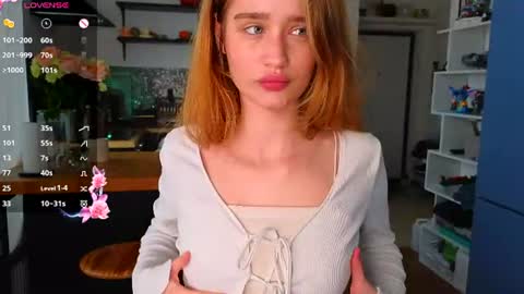 Snapshot of aliviawithlove chatting on 25, 7, 2026 Alivia online show from 25, 7, 2026