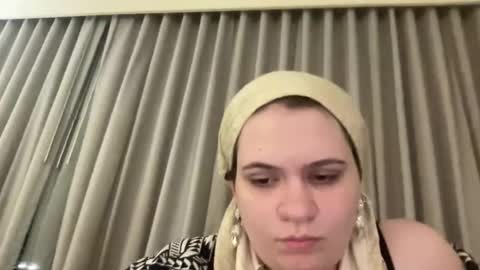 alizathejew online show from 19, 4, 2026