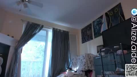 Alize Zaide online show from 4, 11, 2025