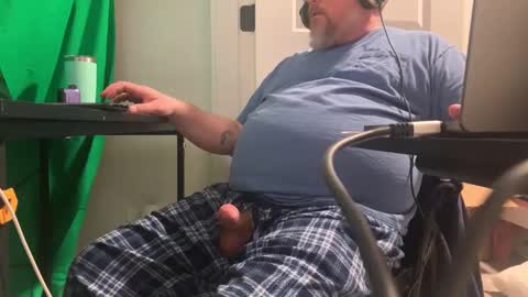 Allergictolove online show from 19, 2, 2025