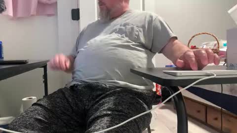 Allergictolove online show from 22, 2, 2026