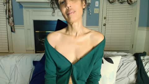 wishlist on bio online show from 5, 10, 2025