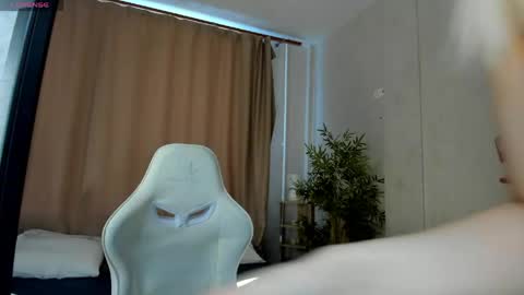 alli_aster online show from 25, 5, 2026