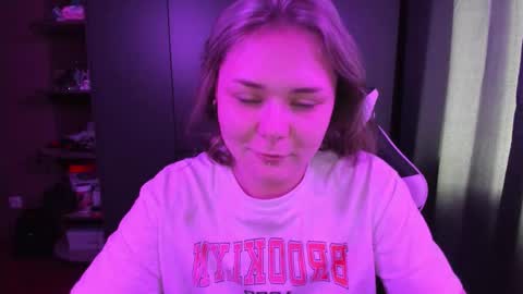 Snapshot of alli_zi chatting on 10, 11, 2025 Blair online show from 10, 11, 2025