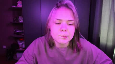 Snapshot of alli_zi chatting on 15, 11, 2025 Blair online show from 15, 11, 2025