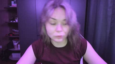 Snapshot of alli_zi chatting on 26, 11, 2025 Blair online show from 26, 11, 2025