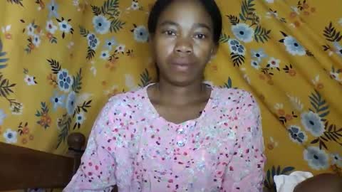 Snapshot of alliciax632770q chatting on 25, 4, 2026 alliciax632770q online show from 25, 4, 2026