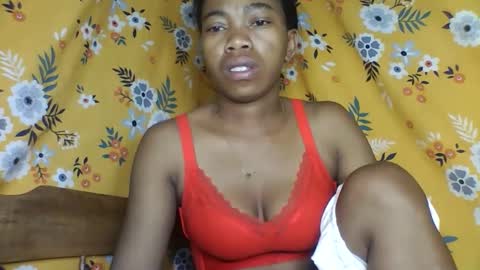 Snapshot of alliciax632770q chatting on 18, 5, 2026 alliciax632770q online show from 18, 5, 2026