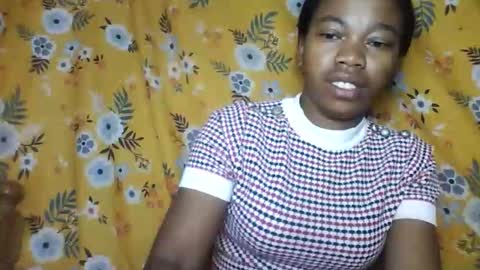Snapshot of alliciax632770q chatting on 2, 6, 2026 alliciax632770q online show from 2, 6, 2026