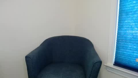 Snapshot of allie_28 chatting on 8, 12, 2024 Allie online show from 8, 12, 2024