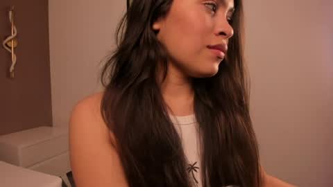 Snapshot of allie_bruce chatting on 29, 4, 2026 A L L I E online show from 29, 4, 2026