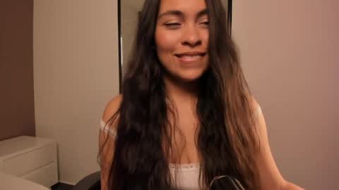 Snapshot of allie_bruce chatting on 6, 5, 2026 A L L I E online show from 6, 5, 2026
