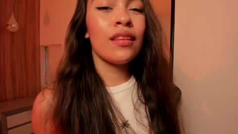 Snapshot of allie_bruce chatting on 22, 5, 2026 A L L I E online show from 22, 5, 2026