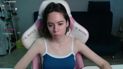 Snapshot of allie_hazie chatting on 23, 4, 2026 alice online show from 23, 4, 2026