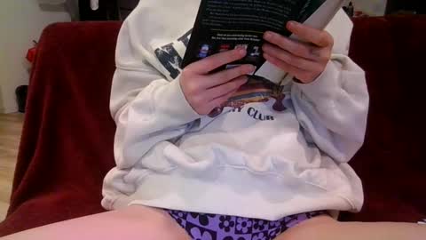 alliebearx online show from 27, 2, 2025