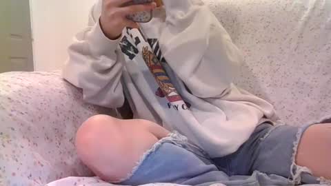 alliebearx online show from 12, 3, 2025