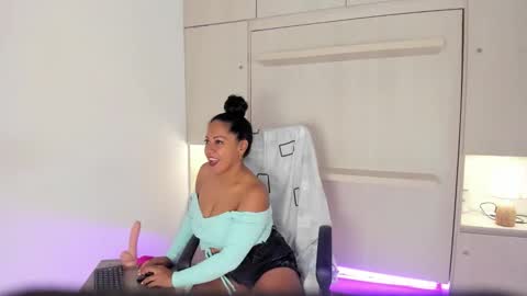 Snapshot of alliebennet chatting on 26, 2, 2026 ALISON online show from 26, 2, 2026