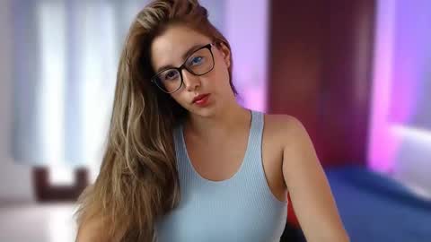 allieemod online show from 10, 2, 2025