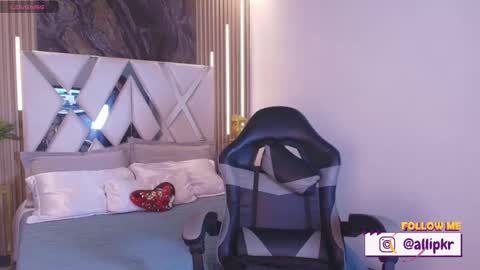 Snapshot of allison_parker1_ chatting on 15, 11, 2025 allison_parker1_ online show from 15, 11, 2025