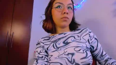 Snapshot of allison_starmodel chatting on 28, 3, 2026 allison_starmodel online show from 28, 3, 2026