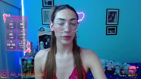 Snapshot of allisonblossom chatting on 13, 12, 2024 online show from 13, 12, 2024