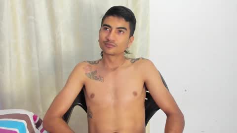 Snapshot of allisonjustingb chatting on 13, 2, 2025 AllisonJustin online show from 13, 2, 2025