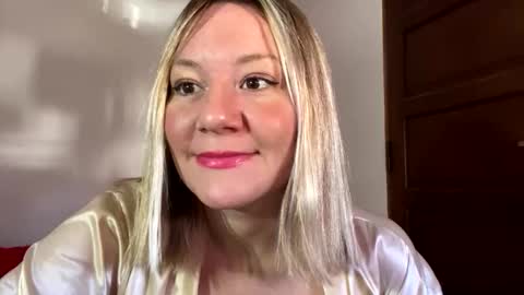 Snapshot of allisonlove2 chatting on 29, 4, 2026 allisonlove2 online show from 29, 4, 2026