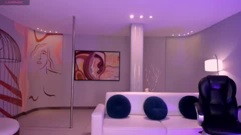 Snapshot of allisonrogersx chatting on 23, 12, 2025 Allison Rogers online show from 23, 12, 2025