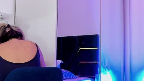 Snapshot of allisonsweetie chatting on 21, 4, 2026 AllisonSweetie online show from 21, 4, 2026