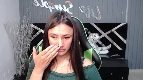 Snapshot of allisson_a chatting on 16, 1, 2025 Allisson online show from 16, 1, 2025