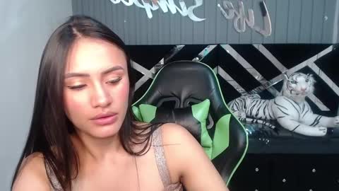 Snapshot of allisson_a chatting on 1, 2, 2025 Allisson online show from 1, 2, 2025