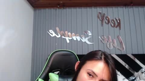 Snapshot of allisson_a chatting on 15, 2, 2025 Allisson online show from 15, 2, 2025