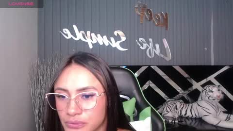 Snapshot of allisson_a chatting on 18, 2, 2025 Allisson online show from 18, 2, 2025