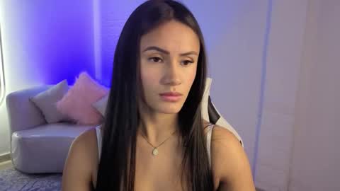 Snapshot of allisson_a chatting on 8, 11, 2025 Allisson online show from 8, 11, 2025