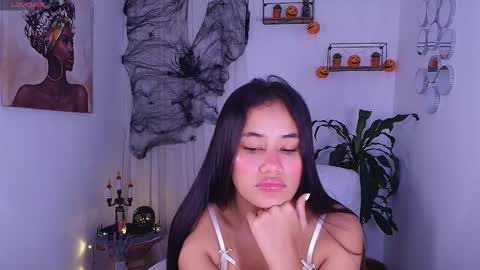 Snapshot of allisxxnn_fox chatting on 17, 10, 2025 Allisxn Fox online show from 17, 10, 2025