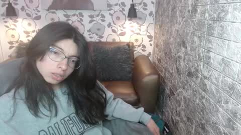 Snapshot of alllyson_ chatting on 13, 9, 2025 alison online show from 13, 9, 2025