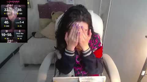Snapshot of alllyson_ chatting on 13, 11, 2025 alison online show from 13, 11, 2025
