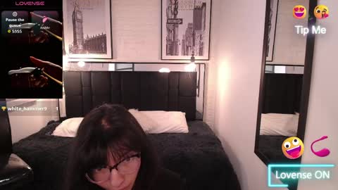 Snapshot of alllyson_ chatting on 21, 5, 2026 alison online show from 21, 5, 2026