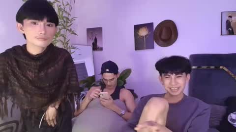 kim and josh online show from 18, 4, 2026