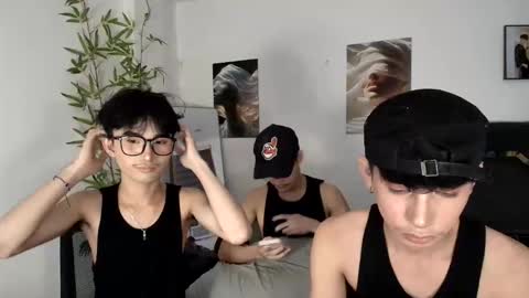 Snapshot of alluring_alpha chatting on 26, 5, 2026 kim and josh online show from 26, 5, 2026
