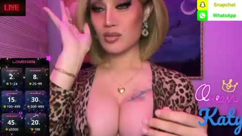 Snapshot of alluring_gemini chatting on 15, 6, 2026 Queen Majesty Katy online show from 15, 6, 2026